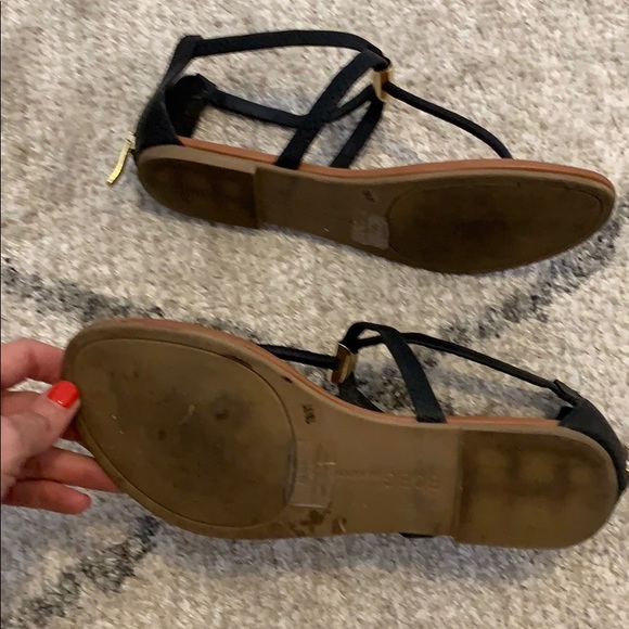 BCBG sandals - Picture 4 of 4